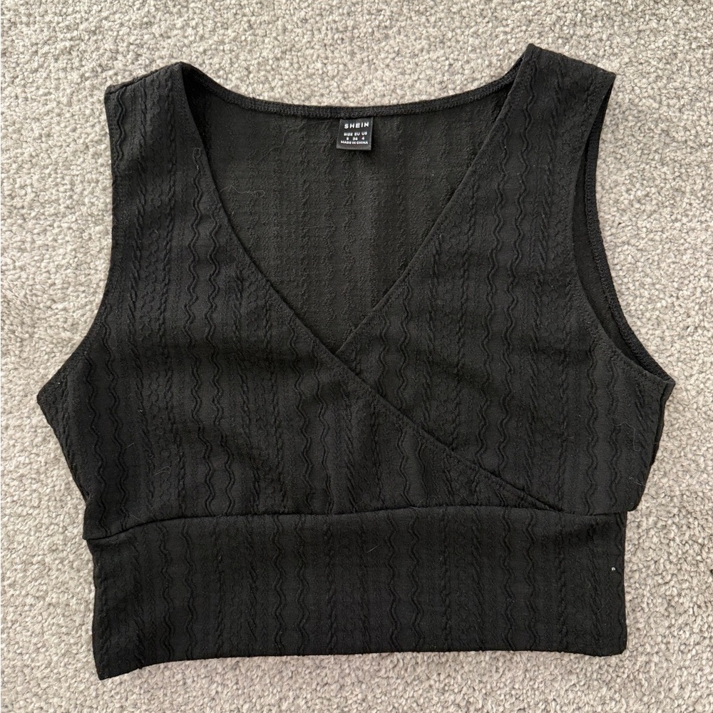 SHEIN Black Textured Crop Top